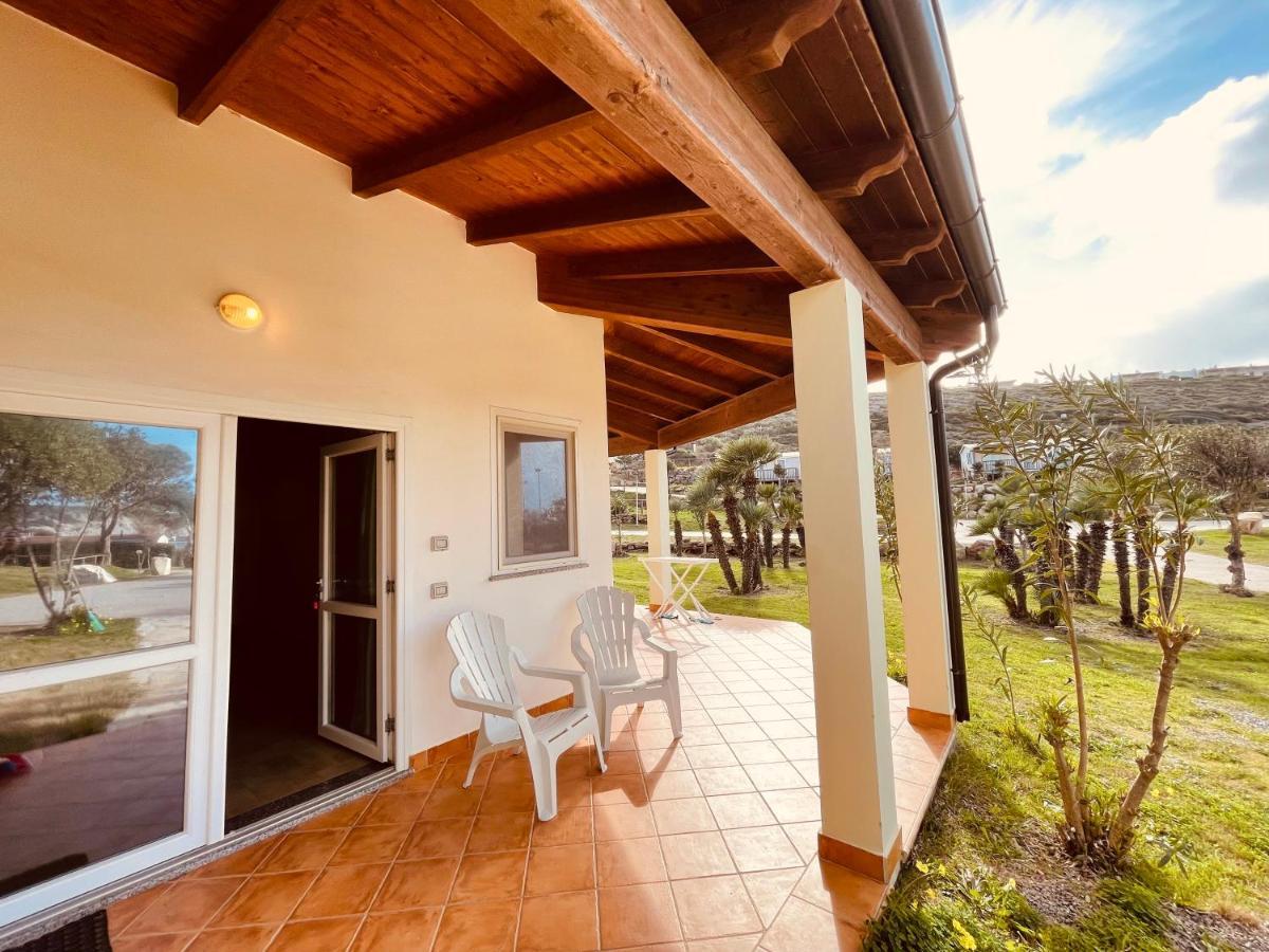 Camping Tonnara Cala Sapone エクステリア 写真